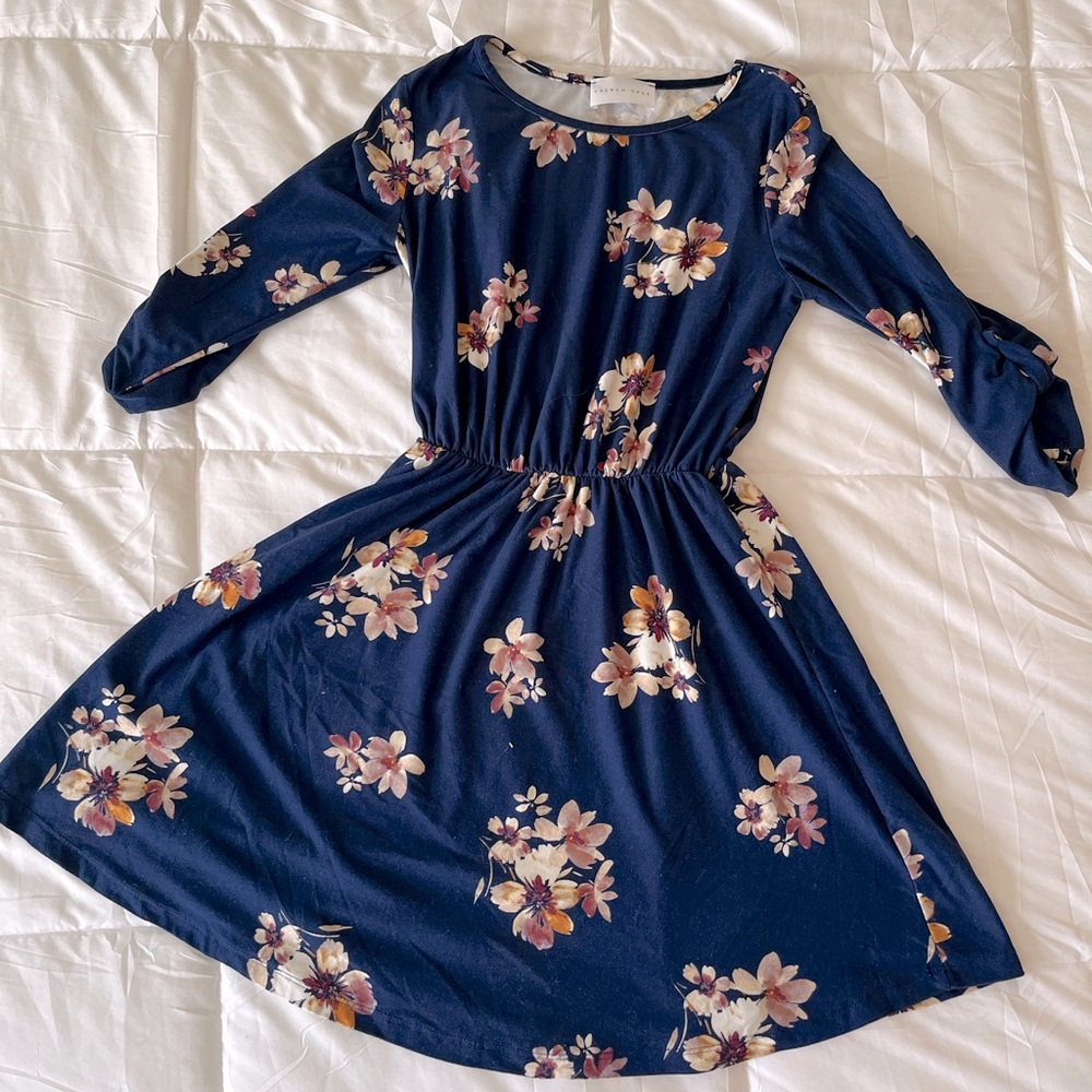 French Grey Blue Floral Quarter-length sleeve Dress